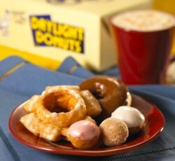 Daylight Donuts 3922751609